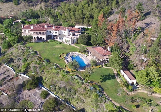 robbie-williams-beverly-hills-house-new